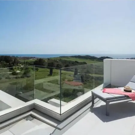 3 Bedrooms In Costa Del Sol Εστεπόνα
