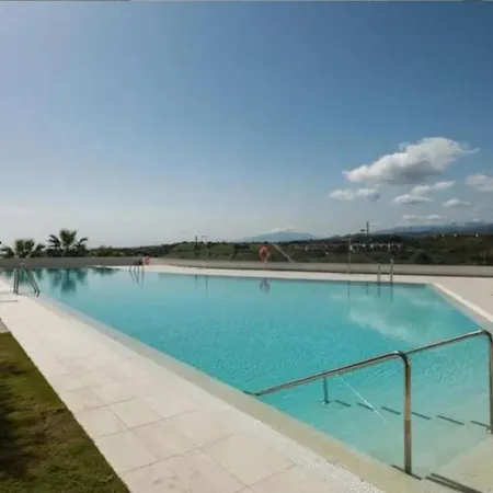 3 Bedrooms In Costa Del Sol Διαμέρισμα *