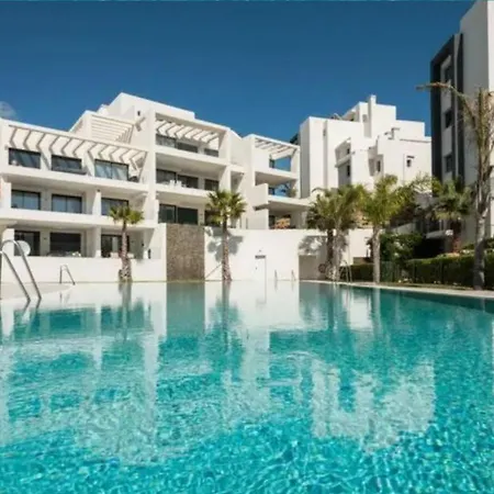 3 Bedrooms In Costa Del Sol Διαμέρισμα